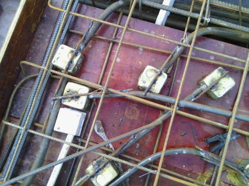电线焊接套管 sc 跨接是否与线盒焊接